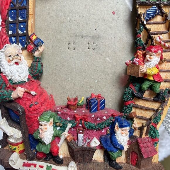 GRANDEUR NOEL POLYRESIN SANTA WORKSHOP HANDPAINTED PHOTO FRAME 5x6. - Picture 7 of 15